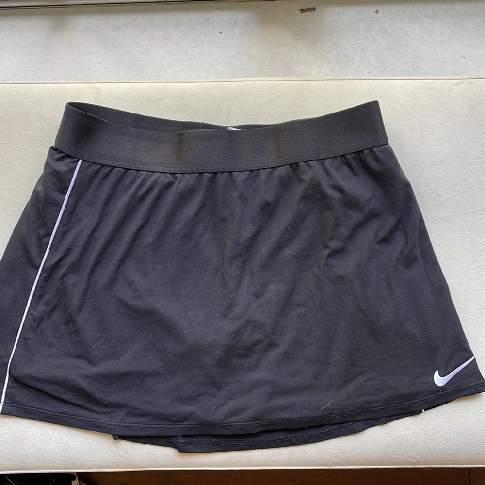 Nike Tennis Skort in Black